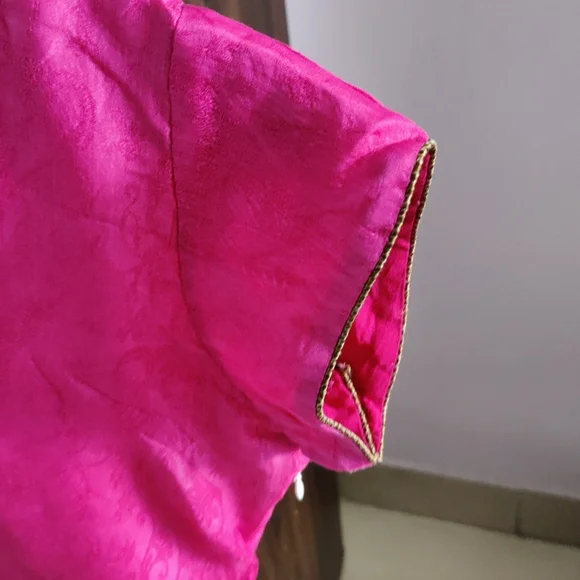 Pure Silk Suit - Picture 3 of 5